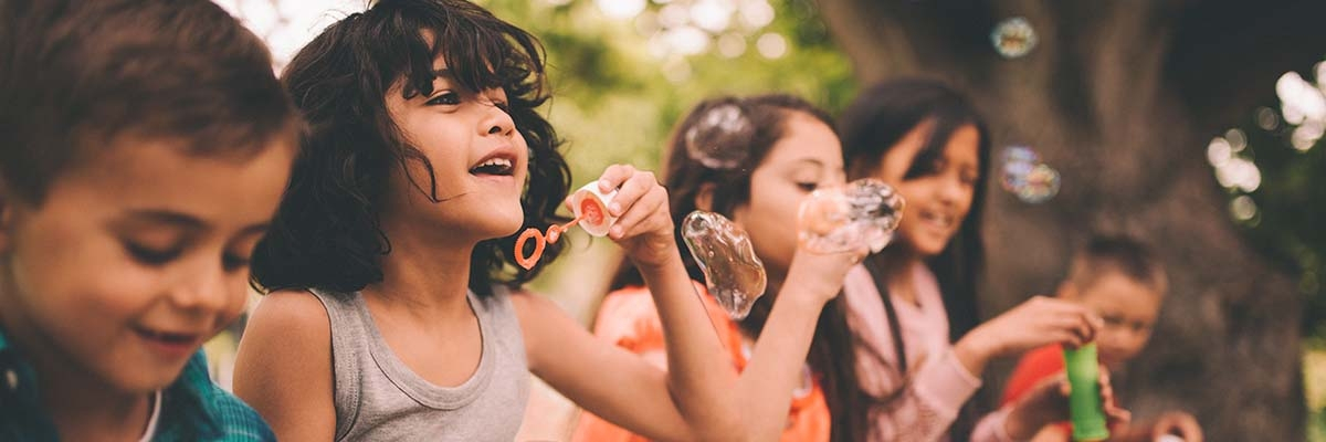 Bien manger pour bien grandir : les besoins nutritionnels de l'enfant