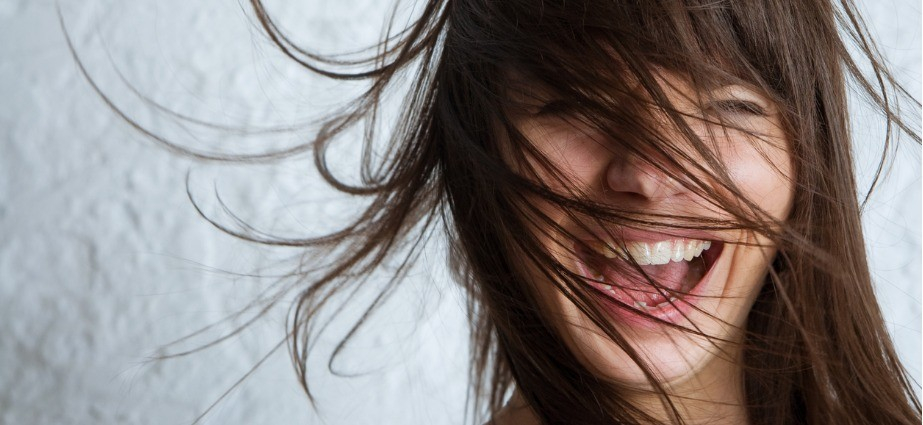Quel complément alimentaire choisir contre la chute de cheveux ?